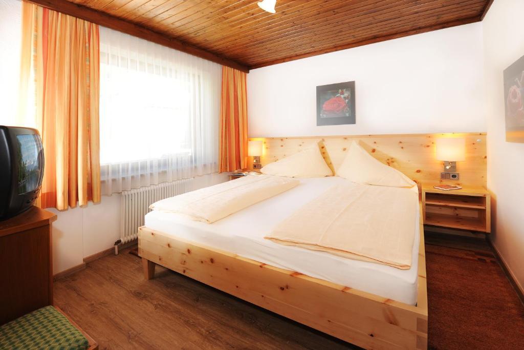 Gastehaus Haffner Hotel Zell am See Room photo